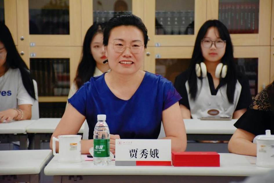 JINNIAN金年会教育基金会副秘书长贾秀娥发言